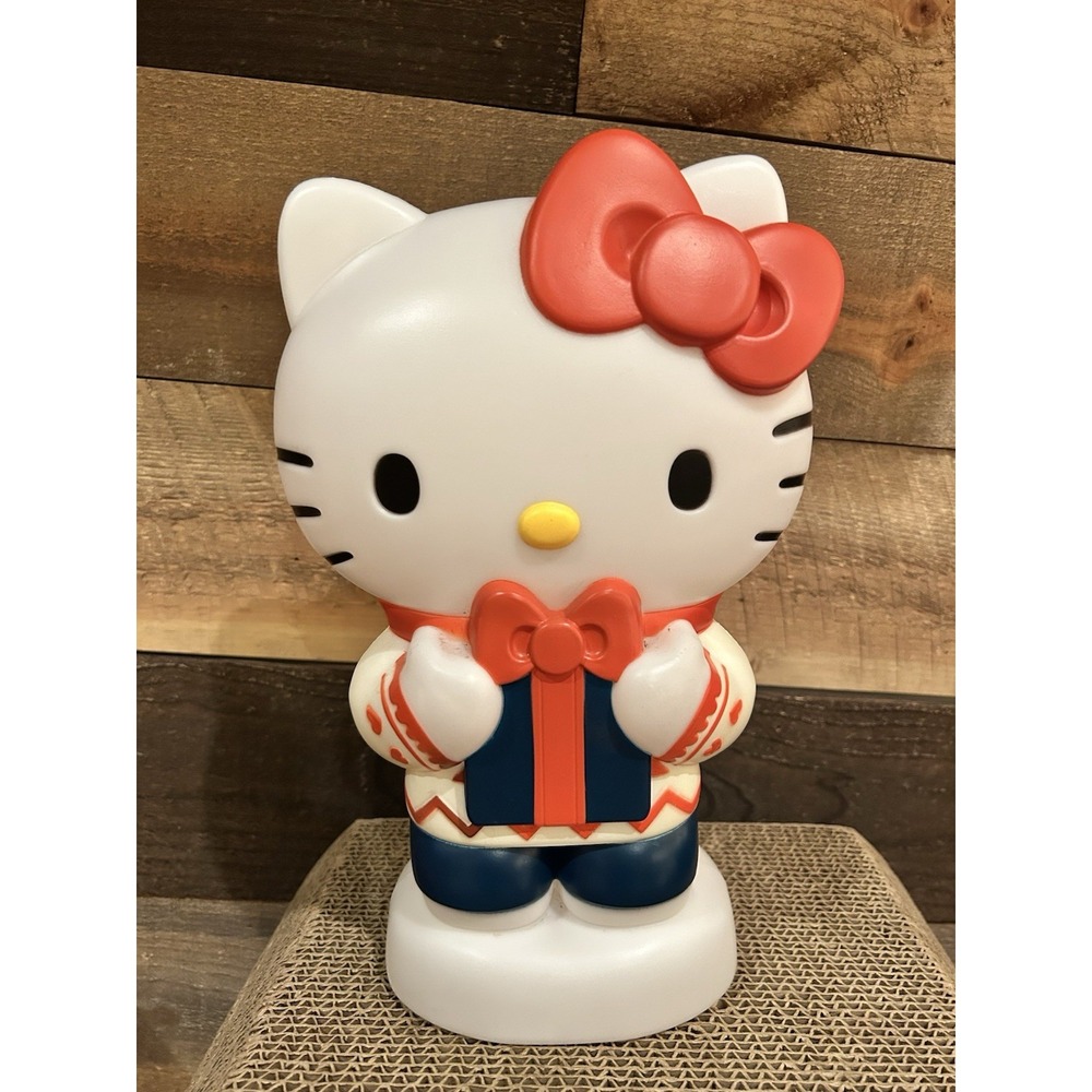 Hello Kitty‎ Plastic Blow Mold Christmas Table Top Light 12 Inchedls Tall